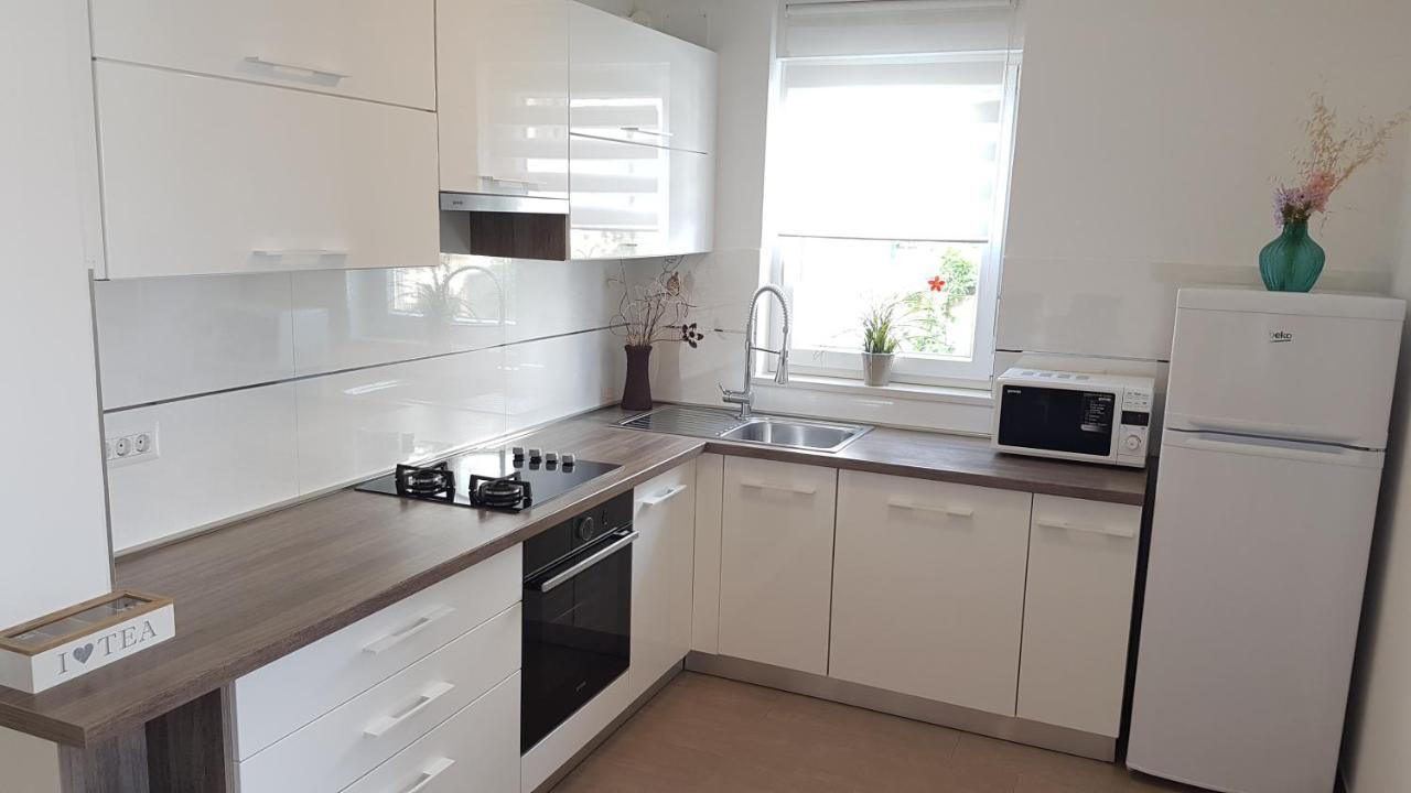 Luna Apartment Porec Esterno foto