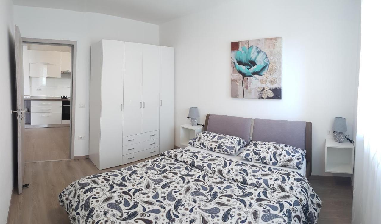 Luna Apartment Porec Esterno foto