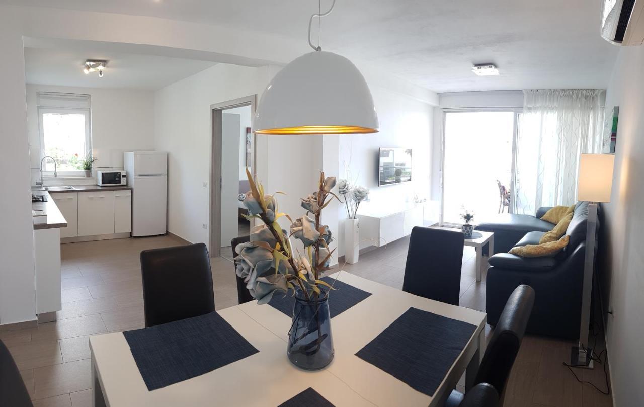 Luna Apartment Porec Esterno foto